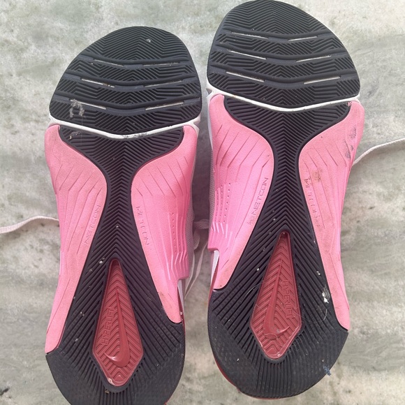 Nike women’s Metcon 8 size 7.5 - Picture 5 of 5